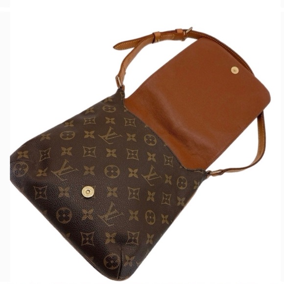 LOUIS VUITTON MUSETTE - Picture 4 of 15